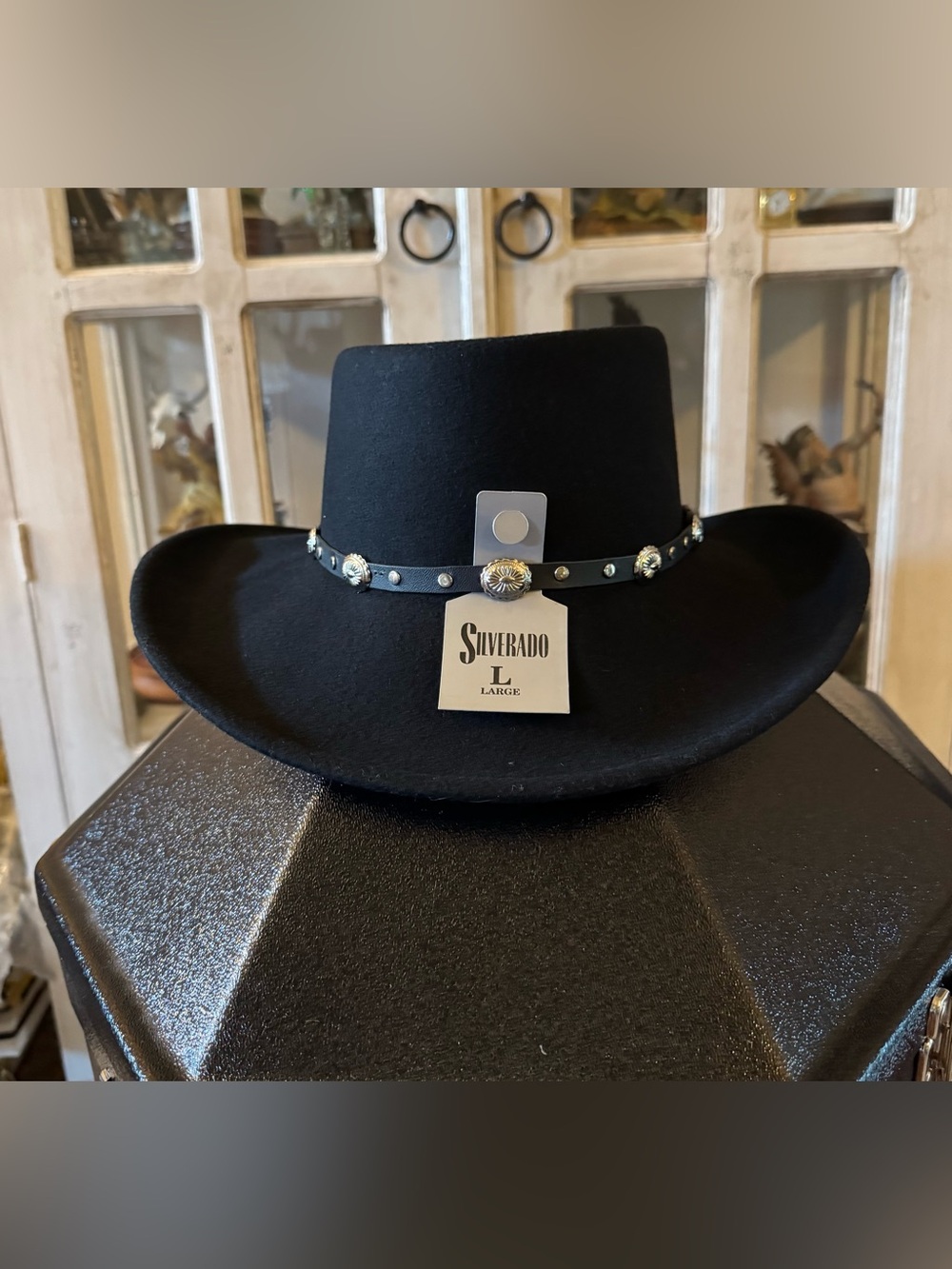 Men’s large Black Silverado Gambler Felt Western Hat with Concho Band, NWT